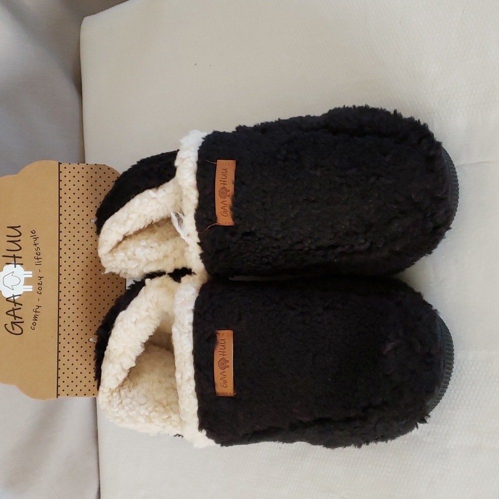 NEW GAAHUU Faux Fur Slippers